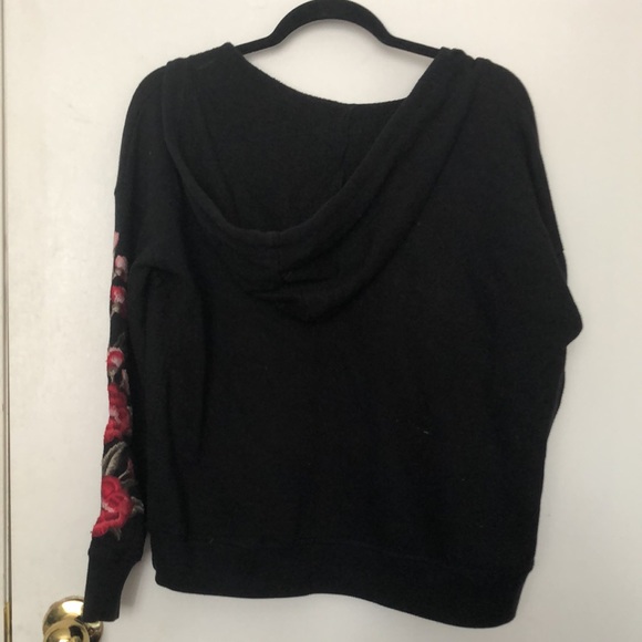 2 for $15 American Eagle embroidered hoodie - Picture 5 of 7